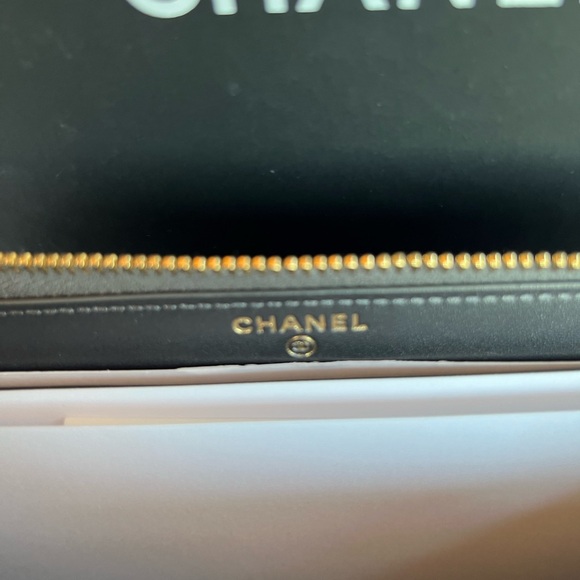 CHANEL WRISTLET/WALLET NEW IN BOX WITH COA CARD - Picture 6 of 13